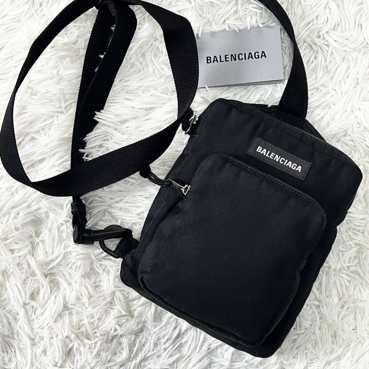 ●極美品●BALENCIAGA バレンシアガ エクスプローラー ボディバッグ ショルダーバッグ 鞄 かばん キャンバス 斜め掛け可 メンズ 黒の画像1