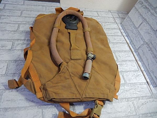 Q100 訳あり特価！◆CAMELBAK SQUADBAK COYOTE25L 大型ハイドレーションバック◆米軍◆サバゲー！_画像1