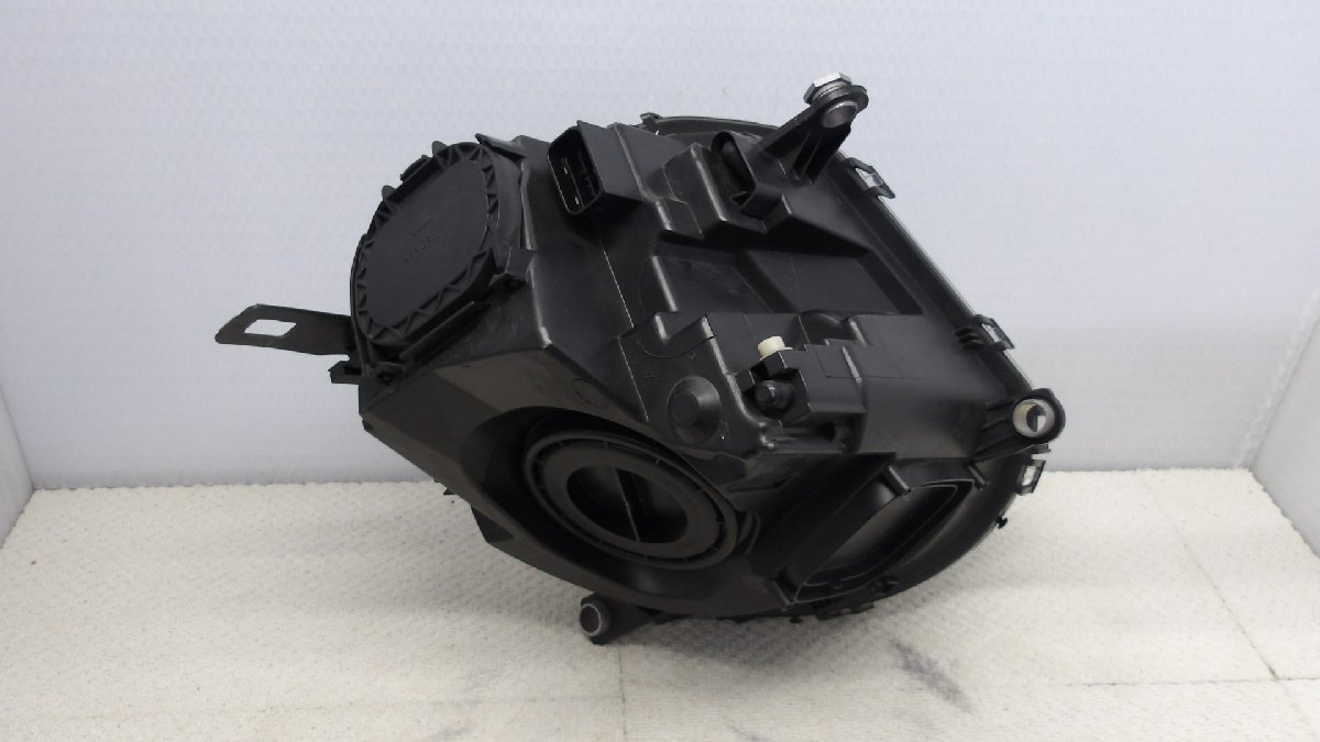 中古 BMW MINI ミニ ワン R56 ME14 純正 ハロゲン 左ヘッドライト 0301225701 (棚2101-203)_画像2