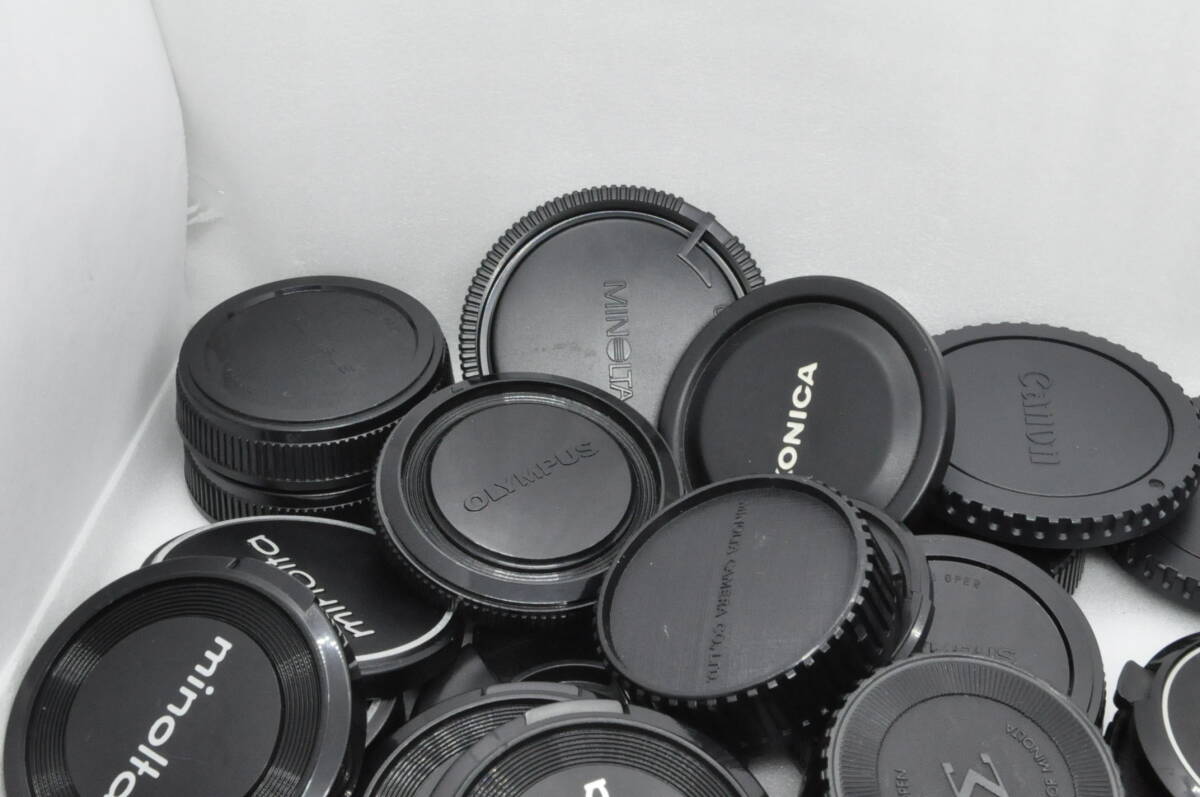 【大量 まとめ】 カメラ レンズ キャップ ボディーキャップ Canon Nikon Fujifilm Minolta PENTAX Olympus Konica Sigma 70個 #24104の画像2