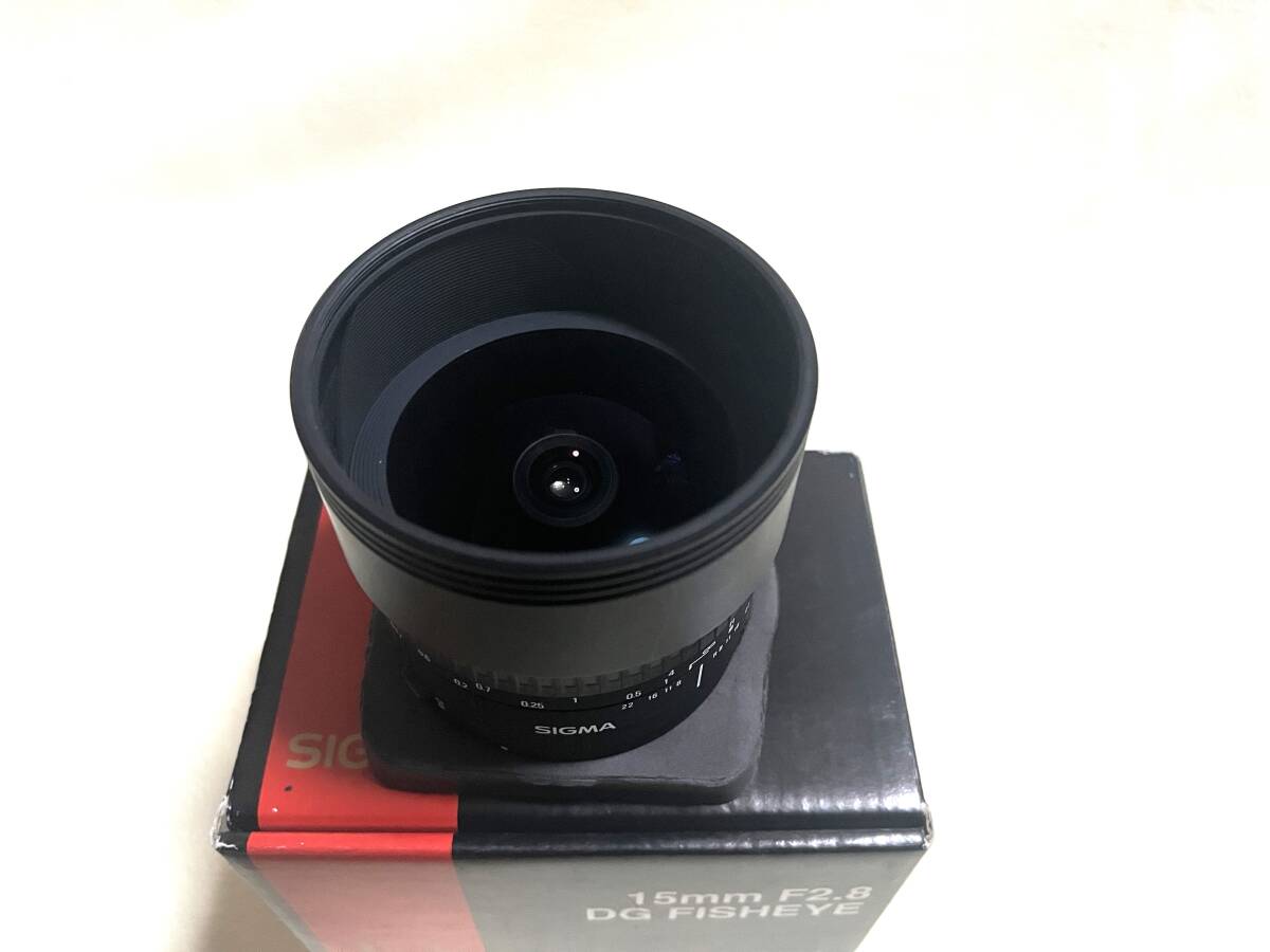 【美品】SIGMA レンズ 15mm F2.8 EX DG FISHEYE キャノン用 箱付《送料無料》の画像4