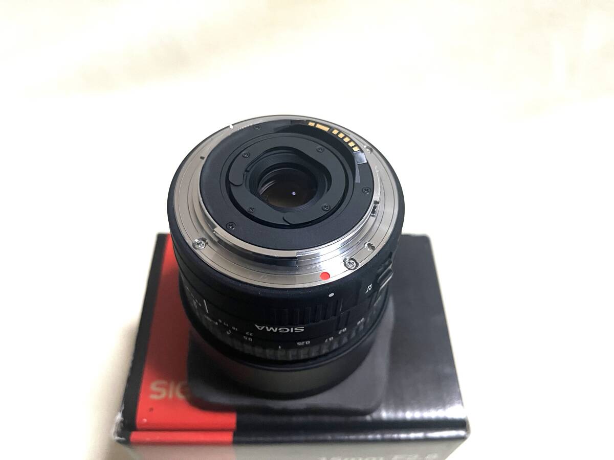 【美品】SIGMA レンズ 15mm F2.8 EX DG FISHEYE キャノン用 箱付《送料無料》の画像5