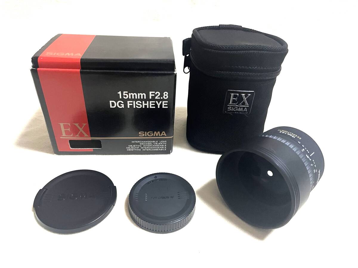 【美品】SIGMA レンズ 15mm F2.8 EX DG FISHEYE キャノン用 箱付《送料無料》の画像1