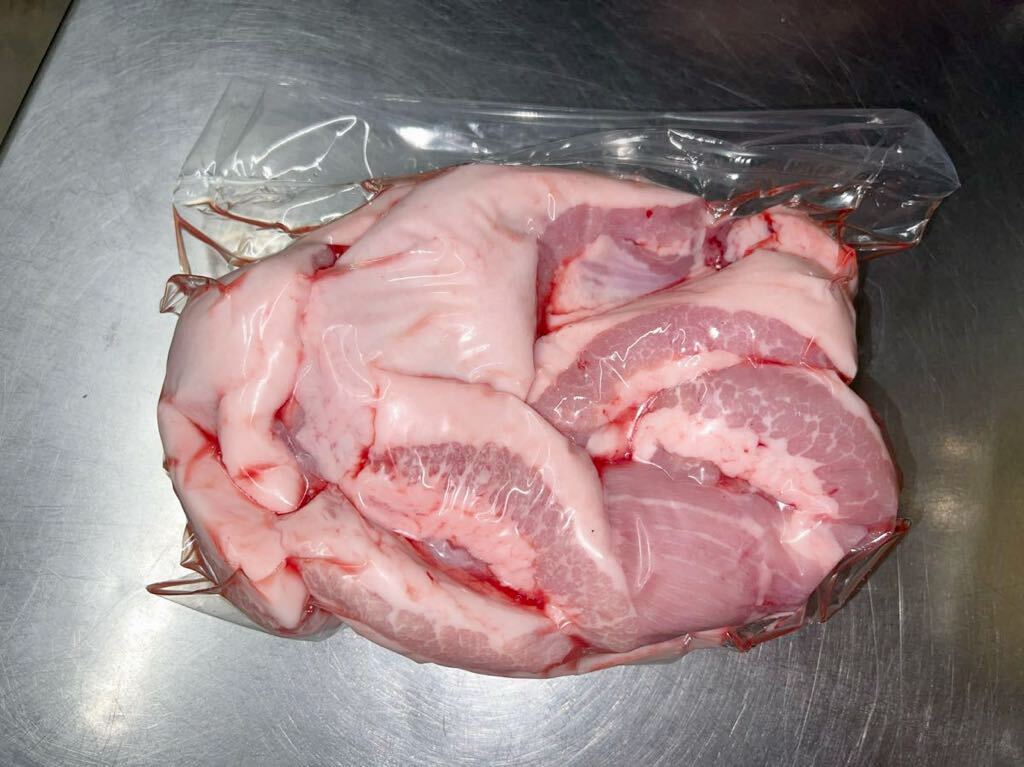 さいたまホルモン 国産豚トロ1.1キロ(1パック)「まとめ買い」出来ます。の画像1