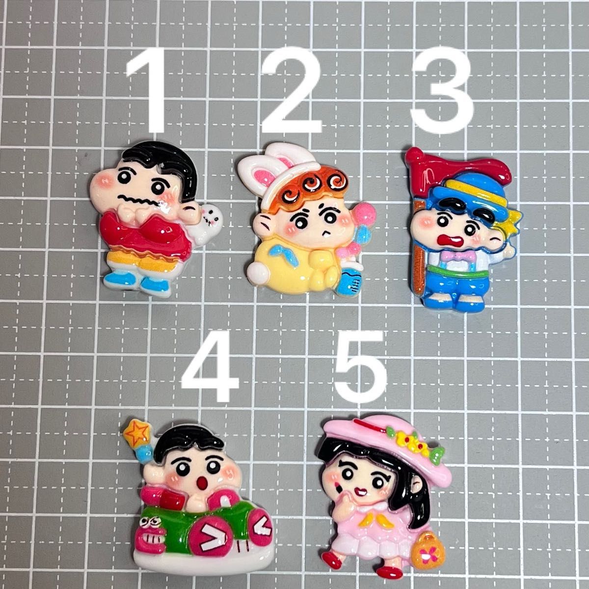【1個40円】【即決18個】クレヨンしんちゃん3D デコパーツ　DIY アニマル　ハンドメイド