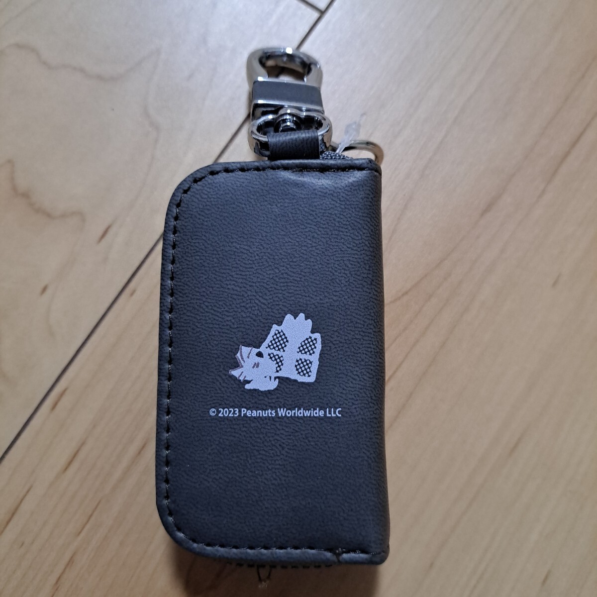  Snoopy Woodstock key case gray key smart key case 