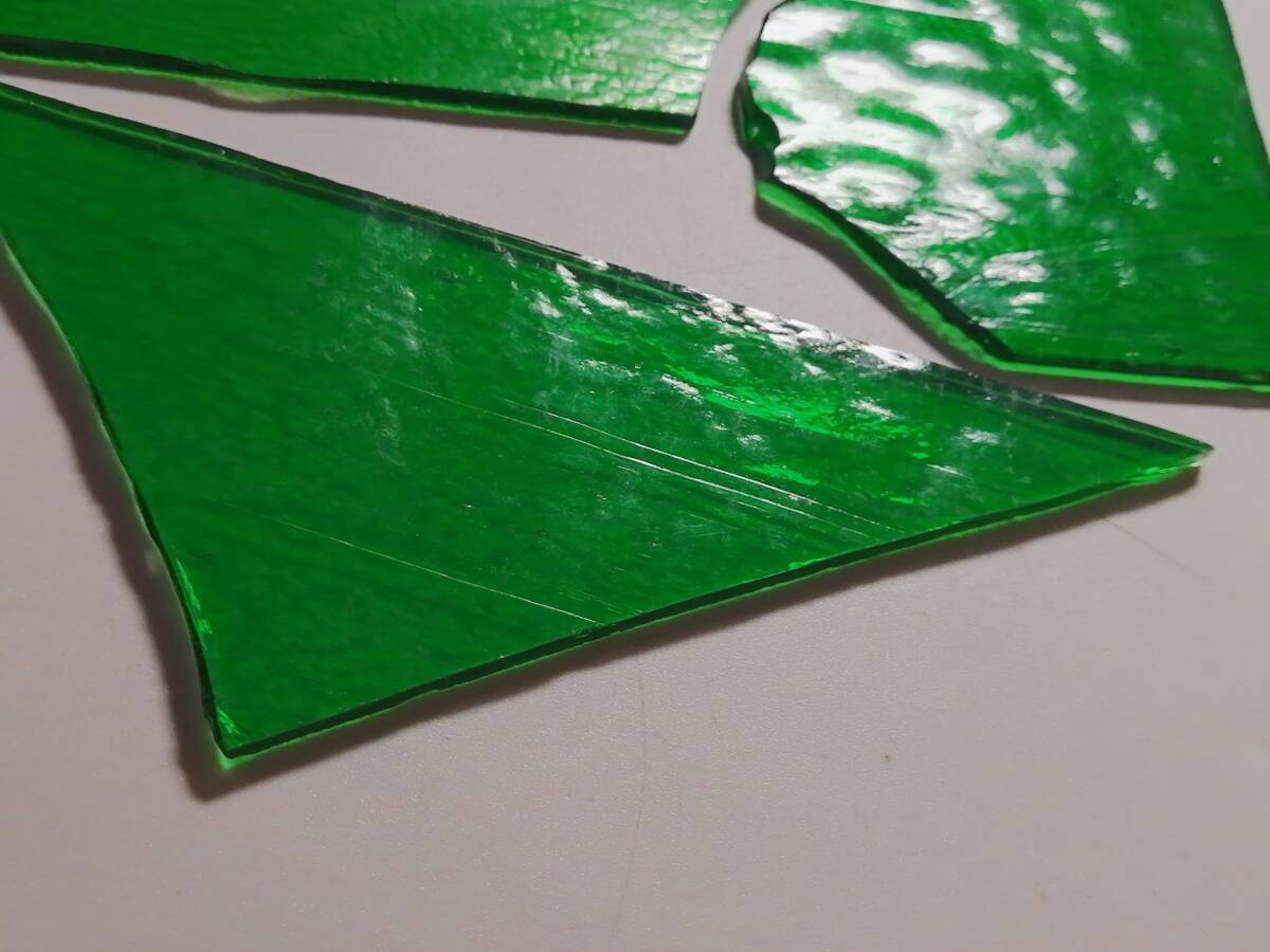  「ステンドグラス材料　興和商事　透明グリーン系　4枚組」 3㎜厚　端材整理品_画像5