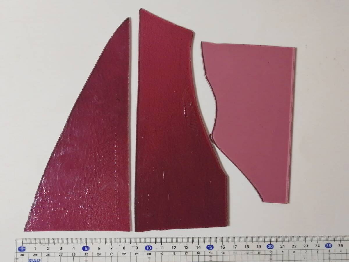  「ステンドグラス材料 興和商事 透明ピンク系 3枚組」3㎜厚 端材整理品の画像2