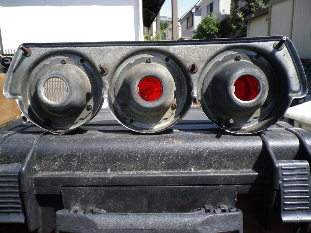  Isuzu Bellett PR91 First back tail lamp LH