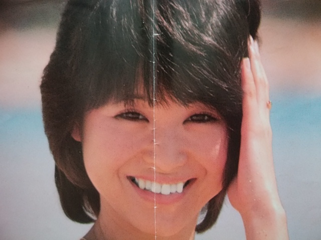 松田聖子 水着 ポスター（縦８５ｃｍ、横３５ｃｍ） 裏面 近藤真彦の画像3