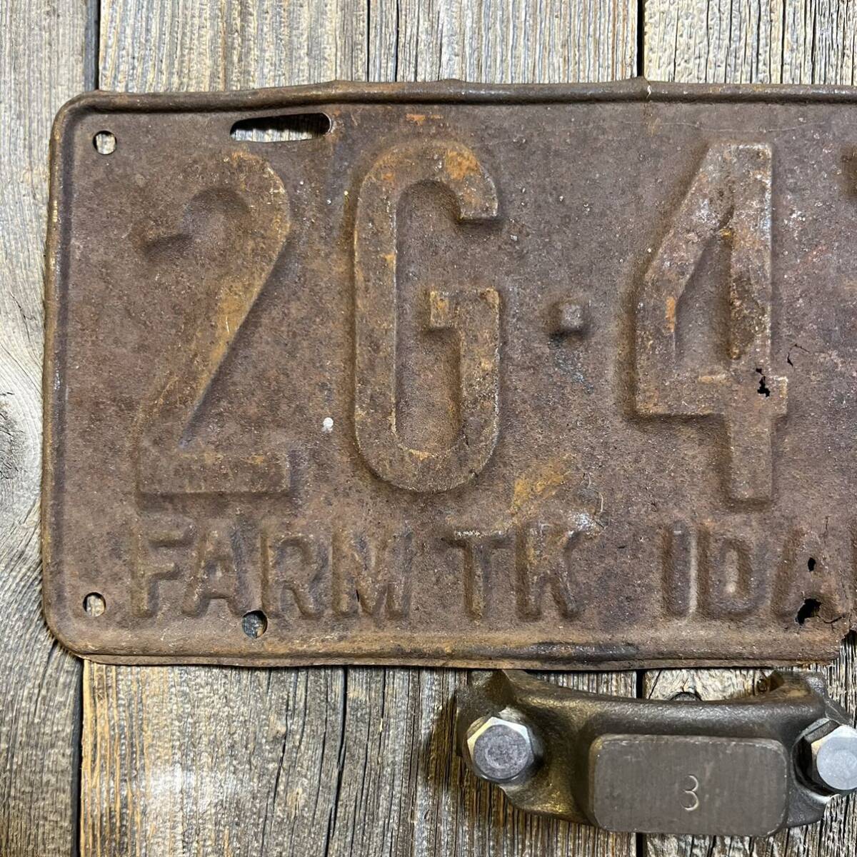 473 アメリカヴィンテージナンバープレートライセンスプレートアイダホ州 1947年）錆プレートアメリカ雑貨ガレージアメ車シボレーダッジ_画像2
