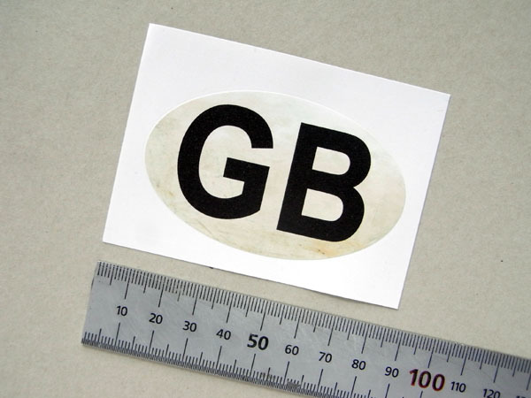 イギリス GB マーク 国識別ステッカー 小　ダメージ仕様　1960年代　(7.5cm)_通常タイプの粘着ステッカー