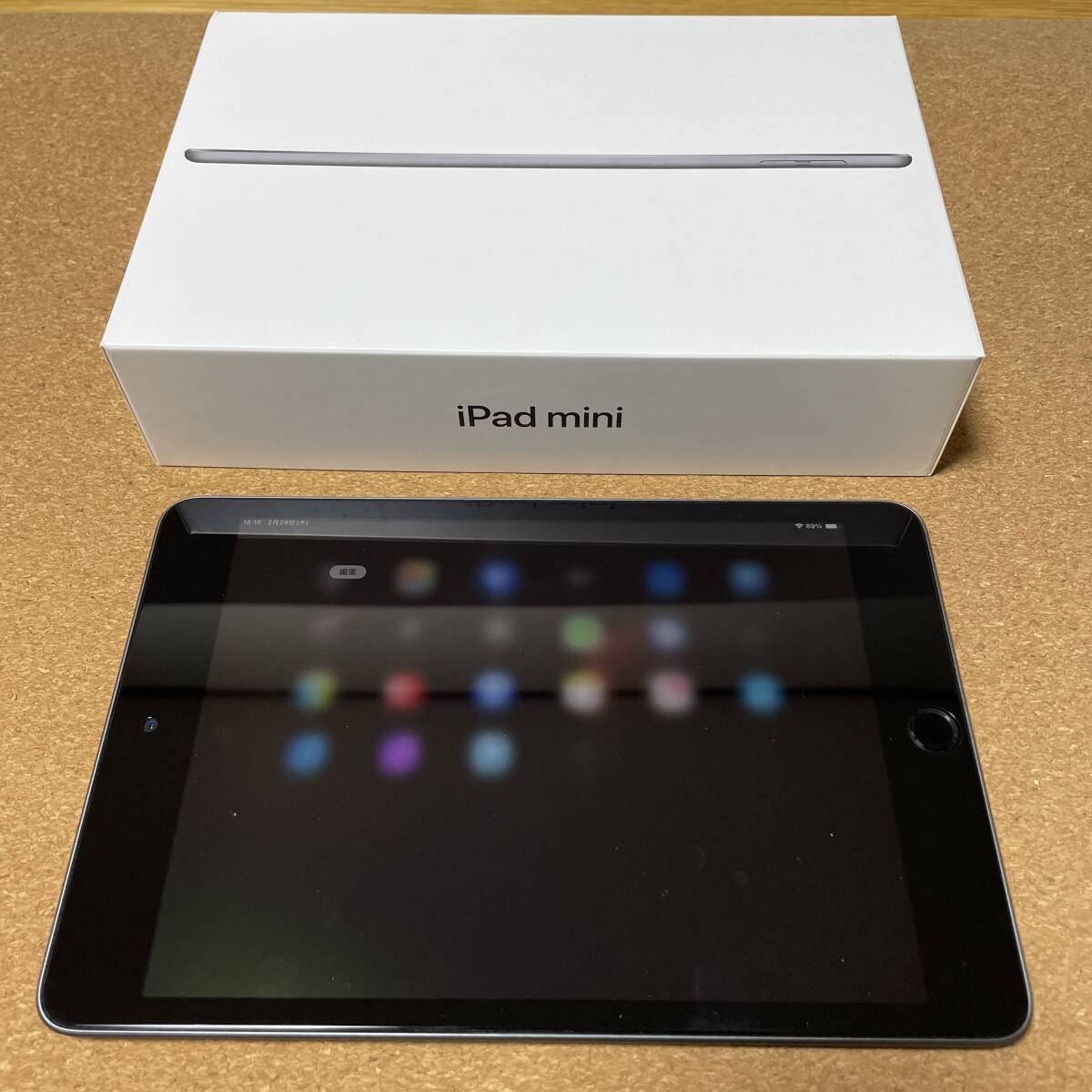 Apple iPad mini (第５世代) Wi-Fi 64GB スペースグレイ美品 ＋ おまけでApple Pencil 第1世代 (ジャンク品) 等の画像1