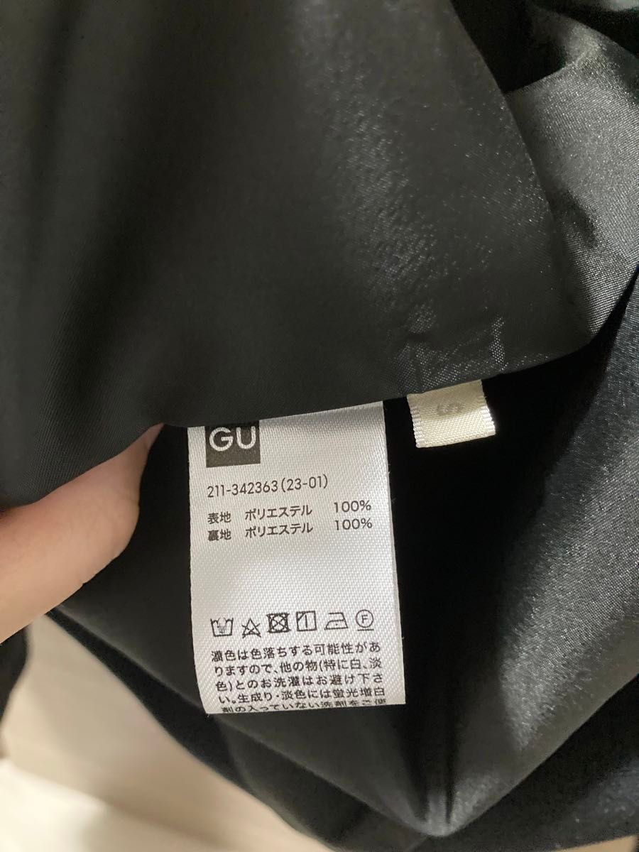 ジーユー　GU テーラードクロップドジャケット　sサイズ　ブラック　黒　テーラードジャケット