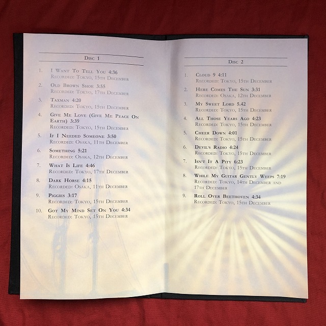 GEORGE HARRISON / LIVE IN JAPAN (GENESIS出版豪華本/直筆サイン入り/CDx2枚+ピック×4枚+パス+パッチ付/LTD NO.1536) - 洋楽 GEORGE HARRISON / LIVE IN JAPAN (GENESIS出版豪華本/直筆サイン入り/CDx2枚+ピック×4枚+パス+パッチ付/LTD NO.1536) - 洋楽