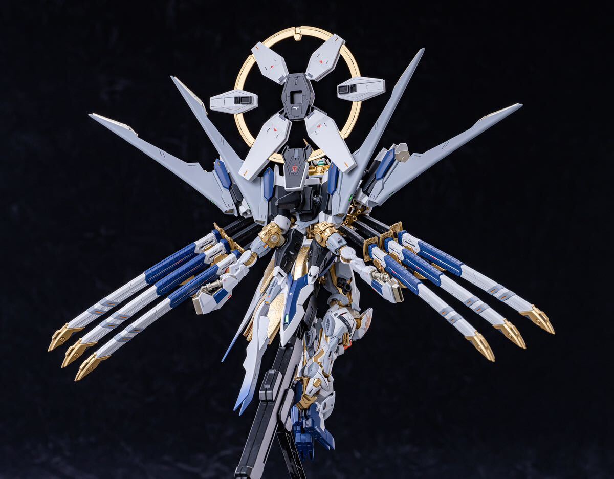 MG1/100 ガンダムアストレイ ゴールドフレーム オリジナルカスタム塗装済み完成品の画像5