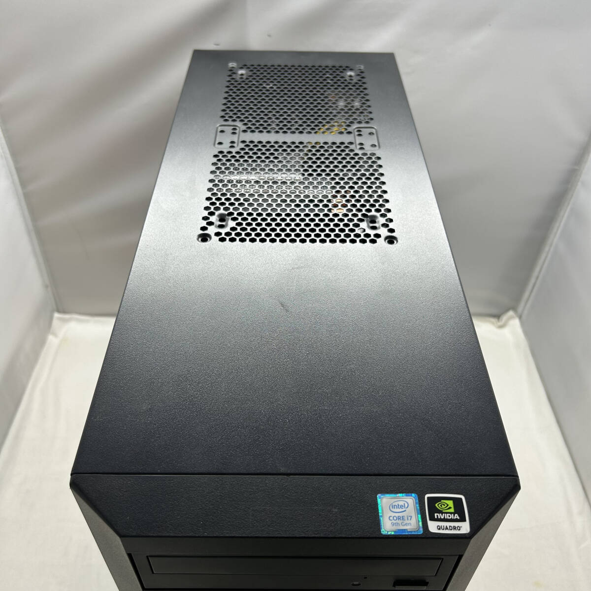 【ジャンク品】raytrek ゲーミングPC NVIDIAQuadroP2000 intel Corei7 第9世代【42502】_画像2