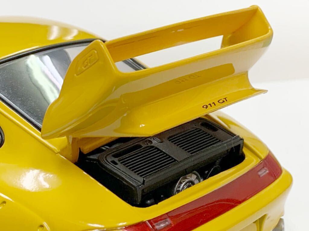 UT models 1/18 PORSCHE 911 GT 訳あり品の画像4