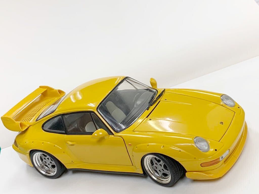 UT models 1/18 PORSCHE 911 GT 訳あり品の画像7