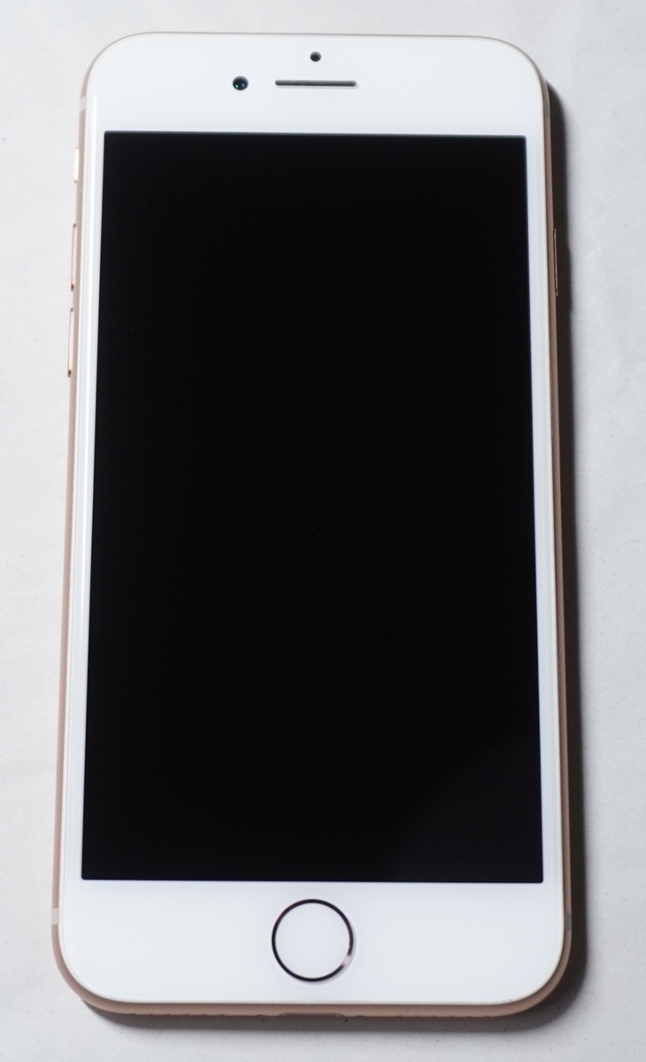 美品【Apple/アップル】iPhone8 Gold(ゴールド) 64GB バッテリー最大容量80% SIMロック解除済 元キャリア:SB 箱/イヤフォン/電源アダプタ有_画像2