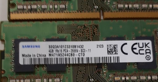 L0427-05 PCメモリ2枚セット SAMSUNG PC4-2666V (DDR4) M471A5244CB0-CTD 各4GB 計8GBの画像4