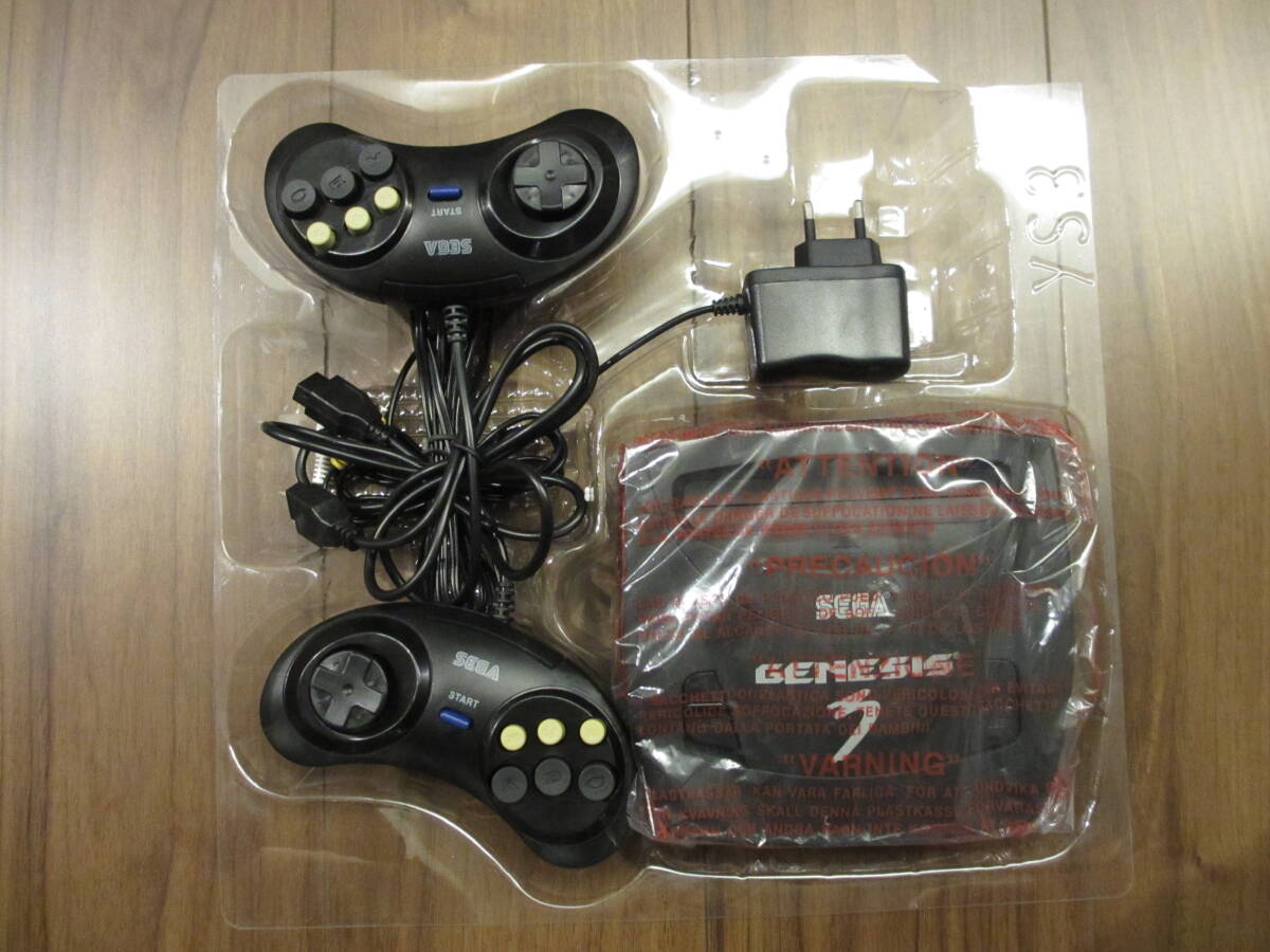 未使用 海外版 MD メガドライブ互換機 Sega Genesis 3 本体 コントローラー ２個 箱説付の画像4
