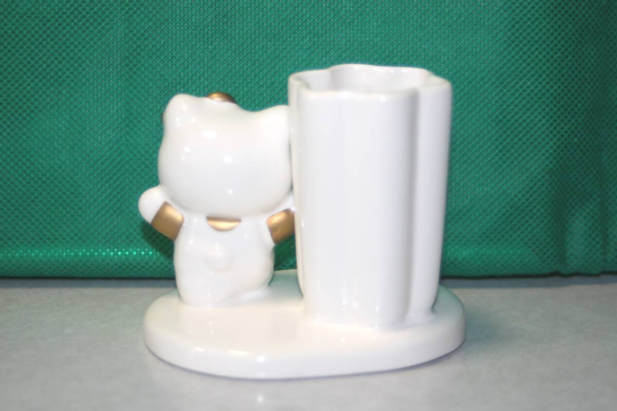 サンリオ ハローキティ 陶器製 ペン立て 約10.5cm サンリオ製品 1998年 Sanrio Hello Kitty ゴールドリボン オーバーオール フィギュア_画像4
