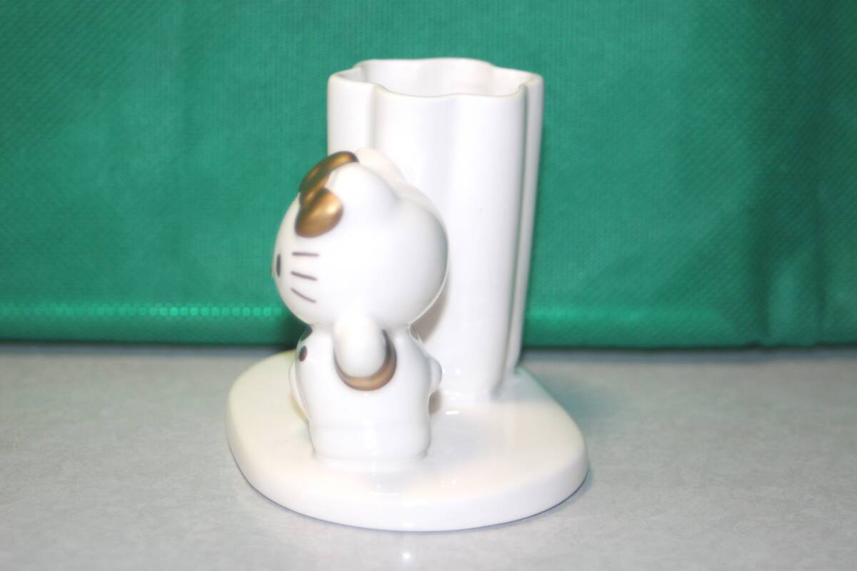 サンリオ ハローキティ 陶器製 ペン立て 約10.5cm サンリオ製品 1998年 Sanrio Hello Kitty ゴールドリボン オーバーオール フィギュア_画像5