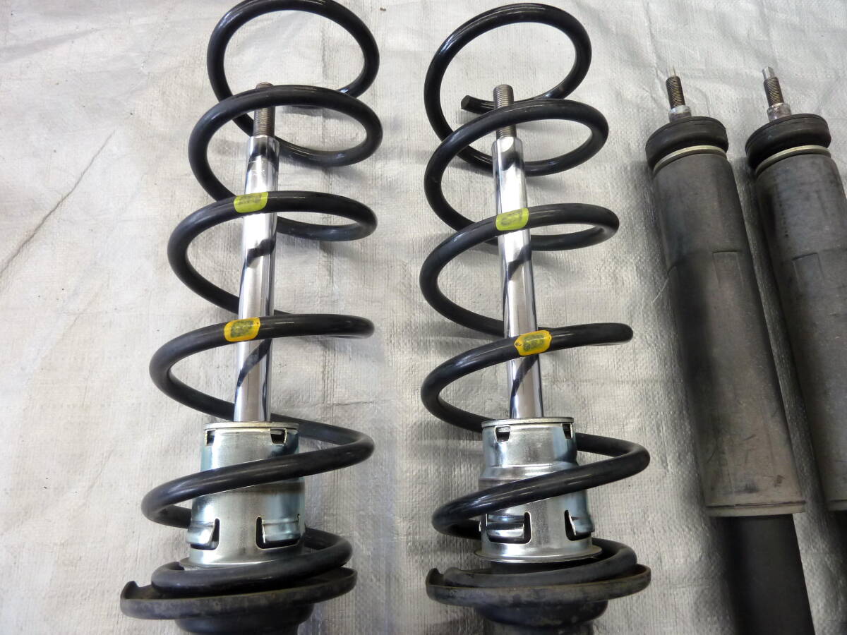 **2404-159L MN71S Cross Be original suspension suspension shock for 1 vehicle 41601-76R10 41602-76R10 41810-76R10
