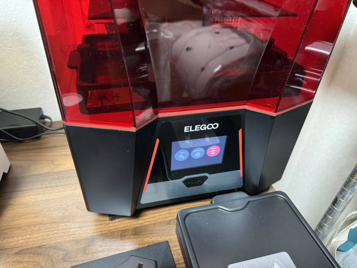 elegoo saturn2 8K 美品 予備レジンバット、プラットフォーム、交換用LCD付き 3Dプリンター 光造形の画像2