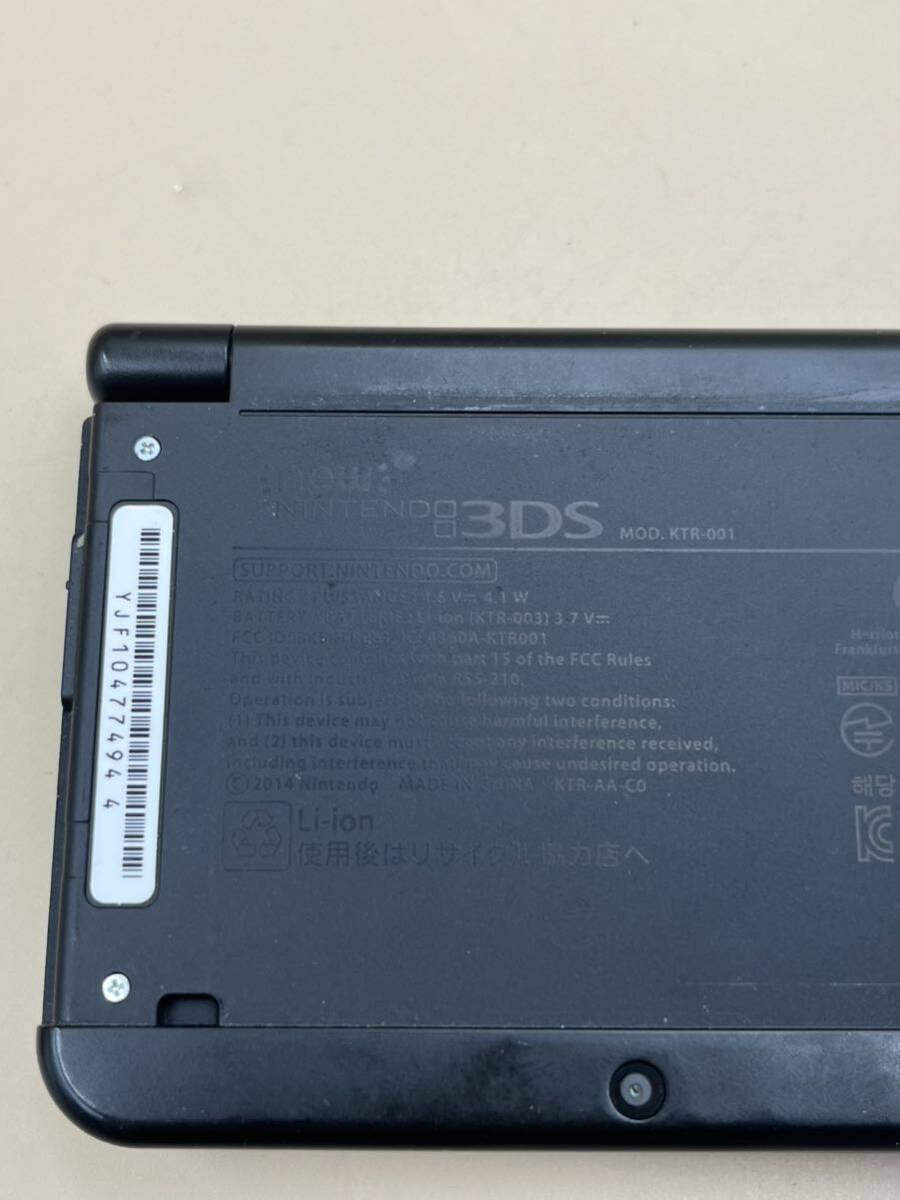 【通電動作確認済み】 Nintend 任天堂 new ニンテンドー 3DS 本体 KTR-001 ブラック 充電器 モンスターハンターカセット 付 の画像6