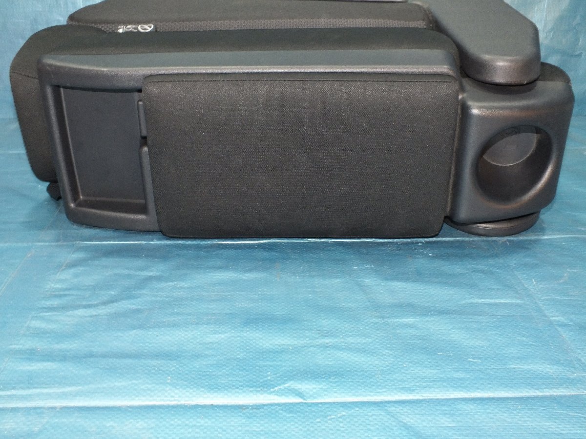 NISSAN Serena SERENA C27 GC27 GFC27 GFNC27 GNC27 HC27 HFC27 original center console box center seat 88317-5TA0A