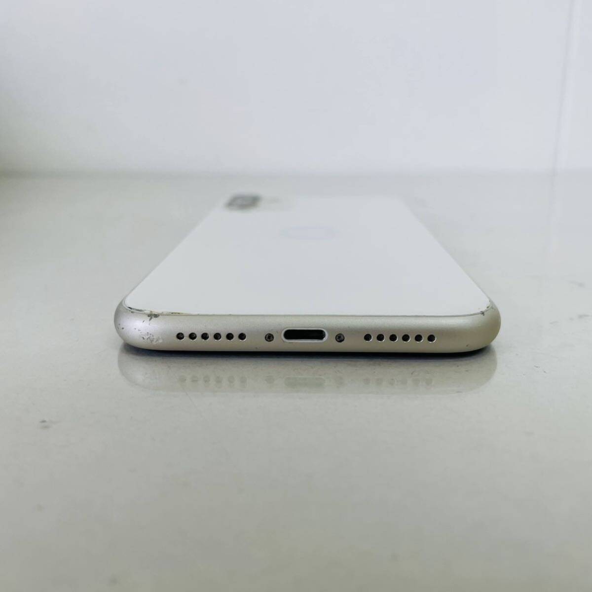 Apple iPhone11　64GB　NWLU2J/A　ソフトバンク判定◯ ホワイト　i17383 　コンパクト発送　_画像7