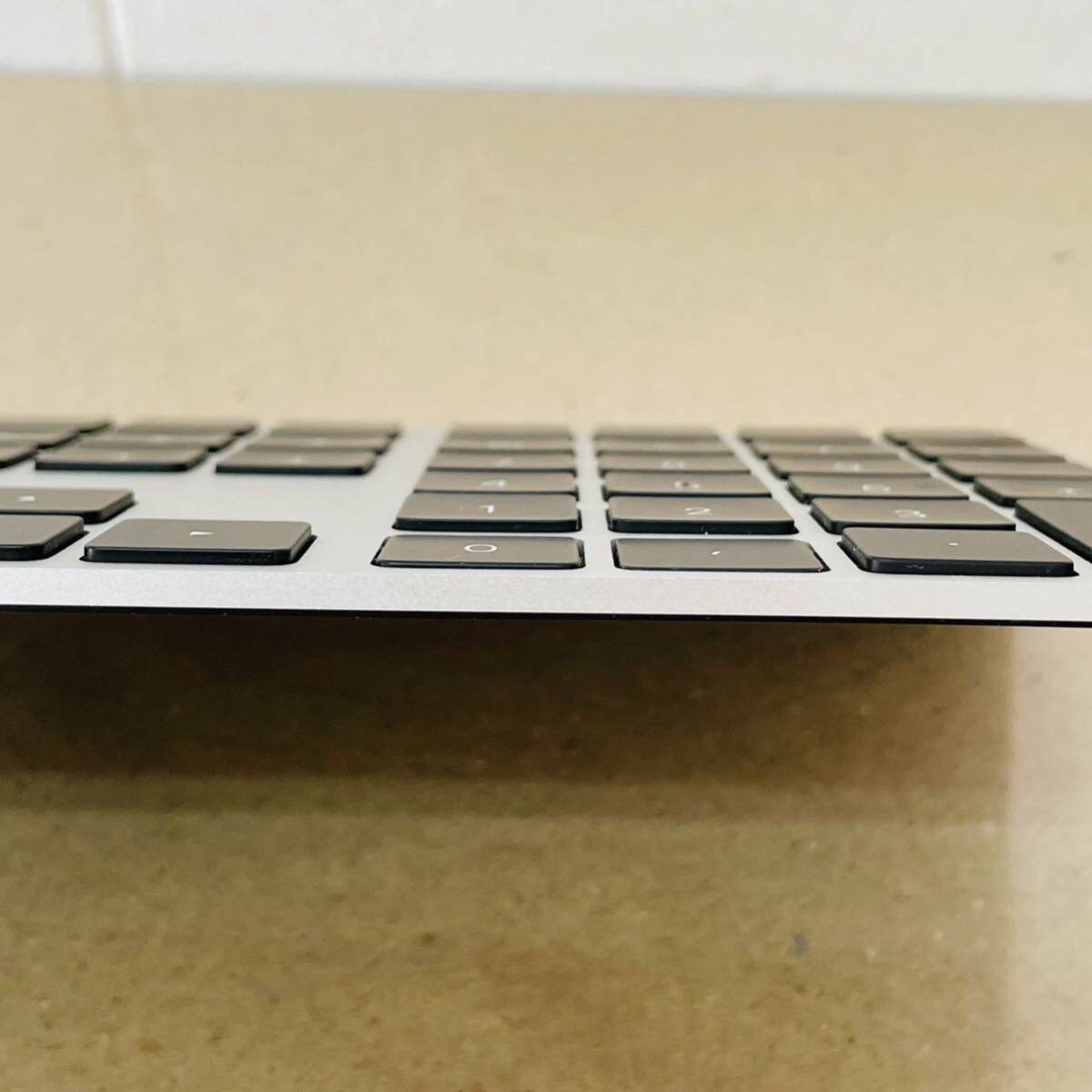 Apple Magic keyboard with Touch ID  A2520  本体のみ i17982 80サイズ発送 の画像8