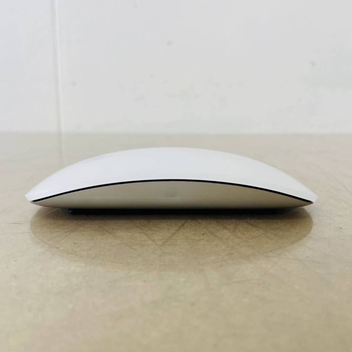 Apple Magic Mouse 2  MLA02J/A  A1657 マジックマウス ワイヤレスマウス i17838 コンパクト発送 の画像4