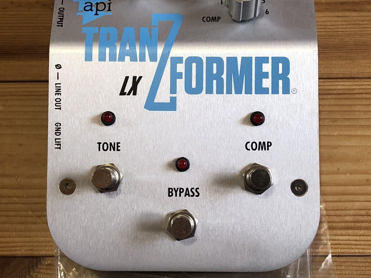 名機 api TRANZ FORMER LX ベース用 プリアンプ コンプレッサー DI エフェクター 生産終了品 極美品 付属品全て有り BASS コンプ 希少 レアの画像4