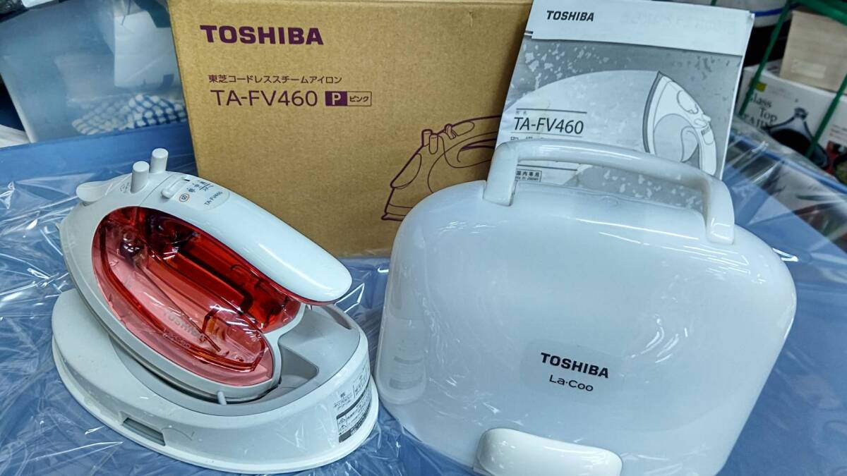  бесплатная доставка h58432 Toshiba TA-FV460(W) беспроводной паровой утюг La*Coola Koo розовый 23 год хорошая вещь 
