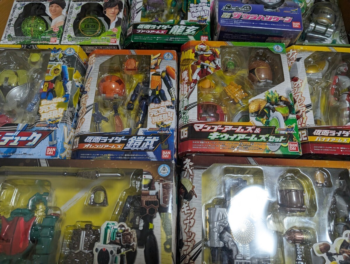 Yahoo!オークション - おまけ多数仮面ライダー鎧武 ac アームズ Yahoo!オークション - おまけ多数仮面ライダー鎧武 ac アームズ
