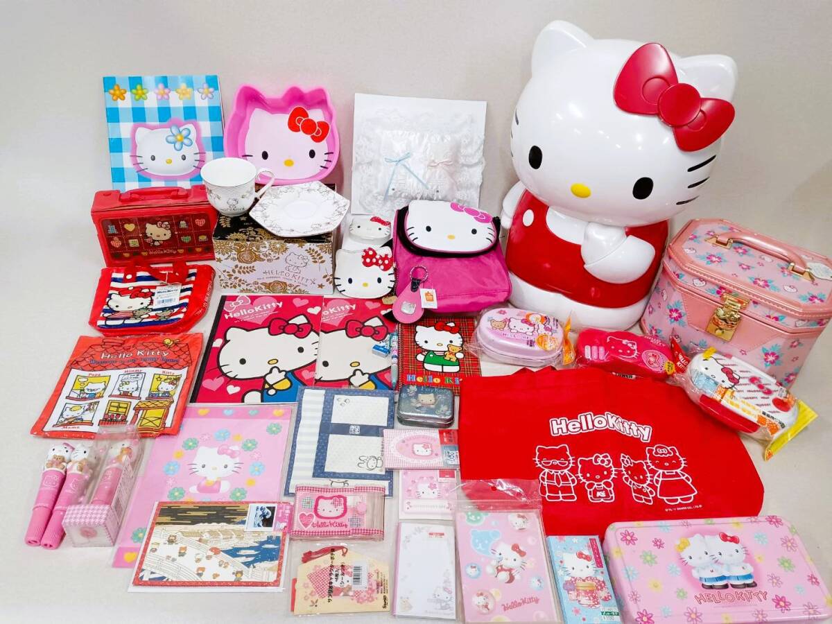  Sanrio Hello Kitty large amount summarize Kitty Chan Daniel goods collection miscellaneous goods cold temperature . refrigerator heat insulation box 