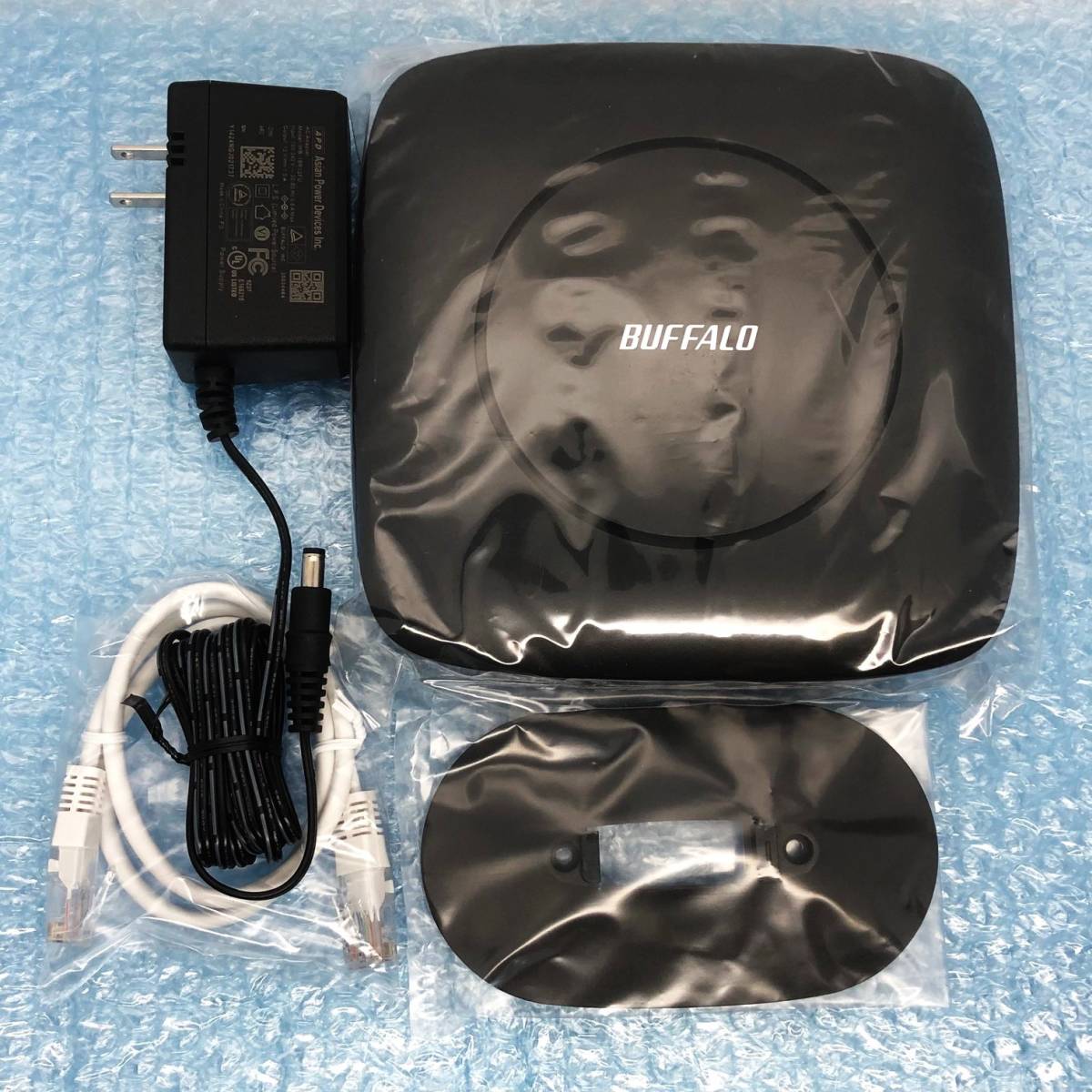 ■送料無料■美品■【BUFFALO　無線LAN親機　Wi-Fi 6 対応ルーター　WSR-3200AX4B-BK　ブラック】最新規格 WiFi6(11ax)対応　2401+800Mbps