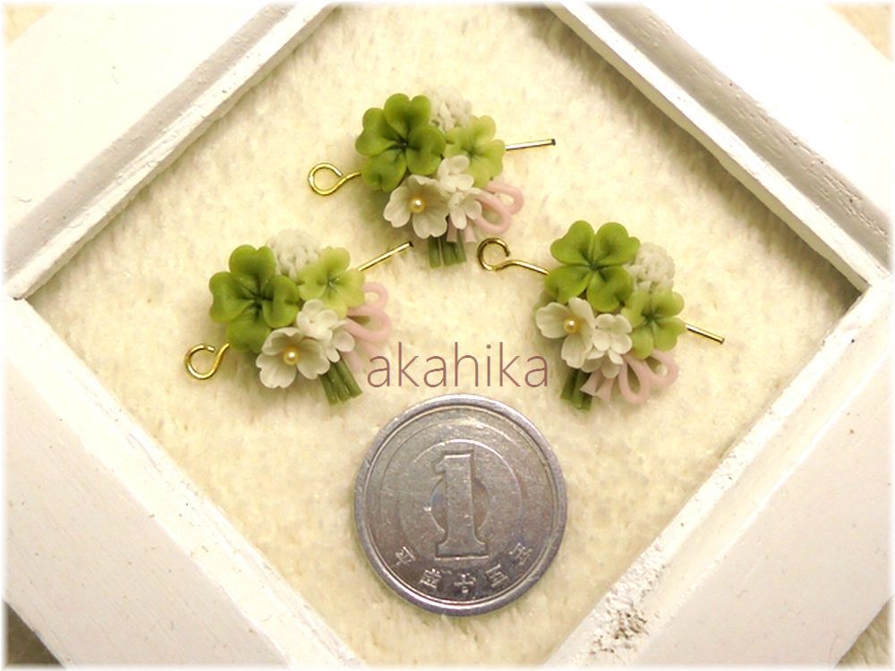 akahika*樹脂粘土花パーツ*ブーケ・花束・四葉のクローバーと小花・ピンクの画像4