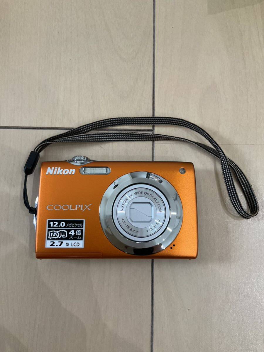 ジャンク  Nikon COOLPIX S3000 クールピクス コンパクトデジタルカメラの画像1