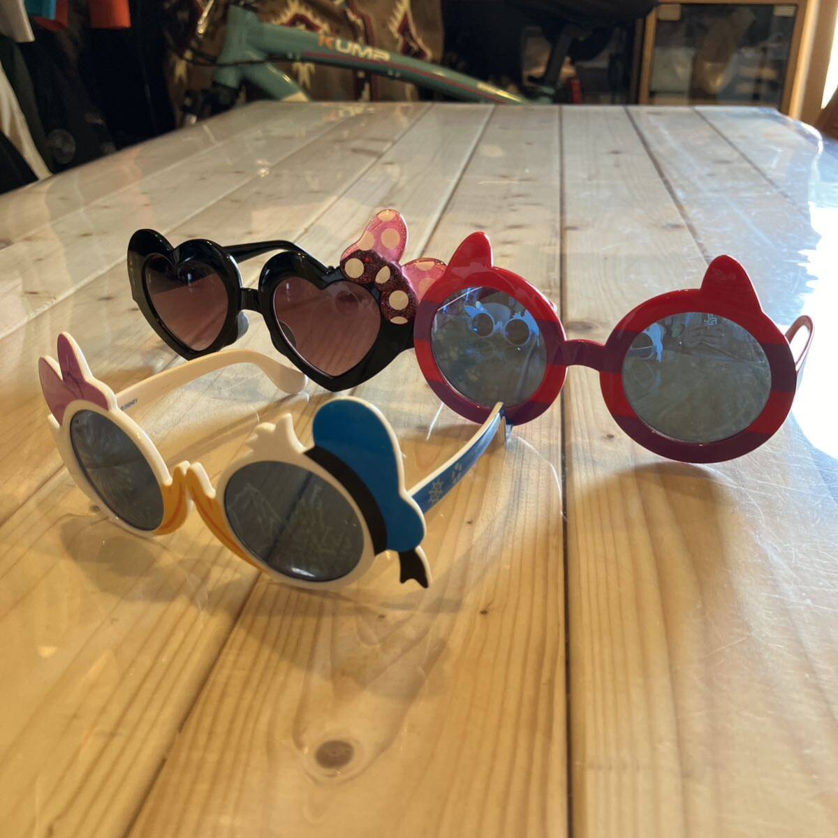 Disney ディズニー　キャラクター　グッズ　サングラス　メガネ　3点セット　装飾品　ミニー　チシャ猫　ドナルド　大人用　子供用