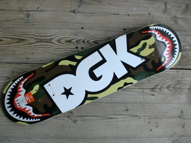 訳アリ44【DGK 】PILOT サイズ 7.75×31.5 スケートボード デッキの画像1