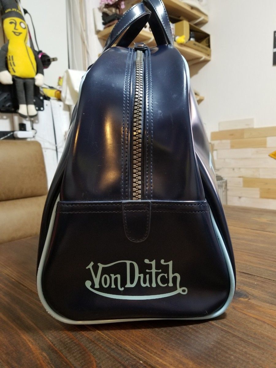 美品 VonDutch ボンダッチ ボストンバッグ エナメル ネイビー 美品 VonDutch ボンダッチ ボストンバッグ エナメル ネイビー