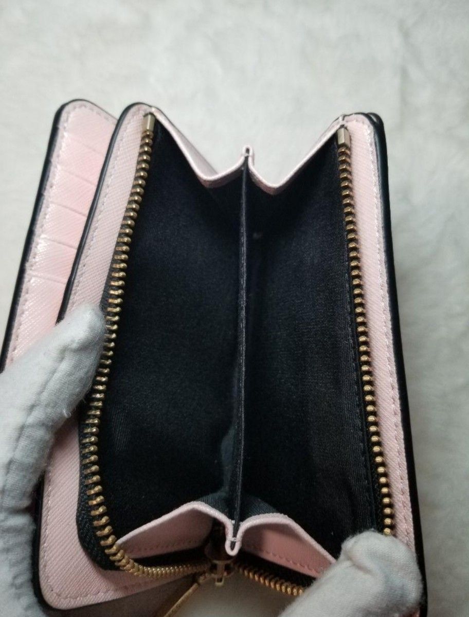 極美品　マークジェイコブス  二つ折り財布 スナップショット　ドット柄　ピンク　MARC JACOBS　サイフ　ウォレット　カメラ