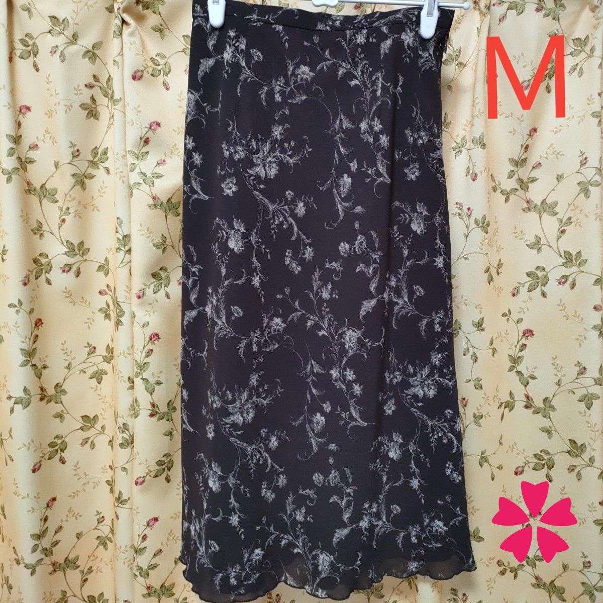 花柄 ロング スカート 総柄　茶色　裾が波まつり加工　上品なスカート