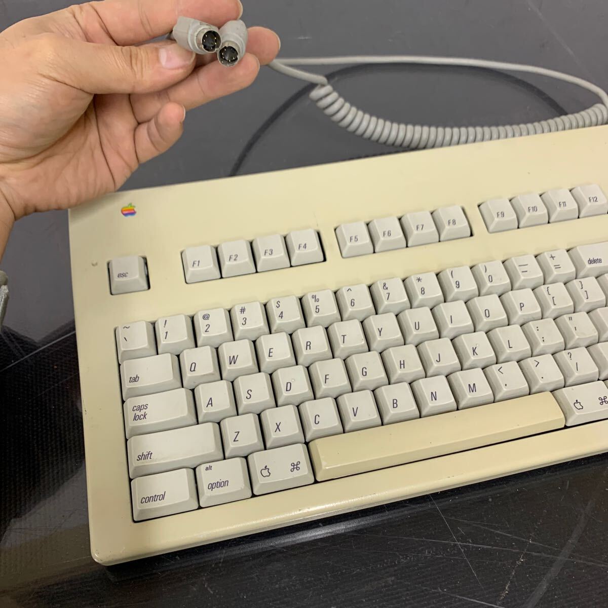 LL012.型番：Apple Extended Keyboard II .0408.アップル キーボード .M3501.ジャンクの画像9