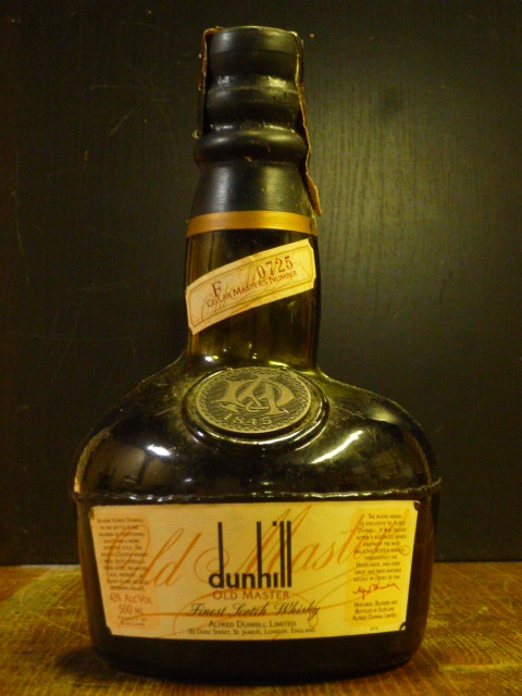 「dunhill」ダンヒル OLD MASTER 旧ボトル 43％ALC.VOL. 500ML 20年モルト原酒使用 30種類以上のモルト、ノンチル dunhill-0404-Aの画像1