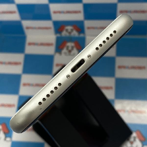 5712円 iPhoneXR 128GB AU版SIMフリー バッテリー100% 背面割れ 5712円 iPhoneXR 128GB AU版SIMフリー バッテリー100% 背面割れ